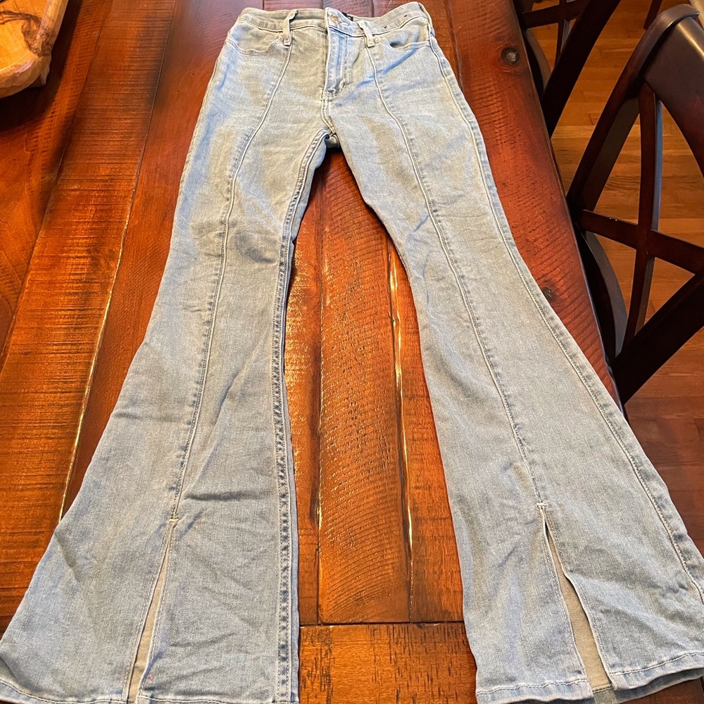 Hollister Flare
